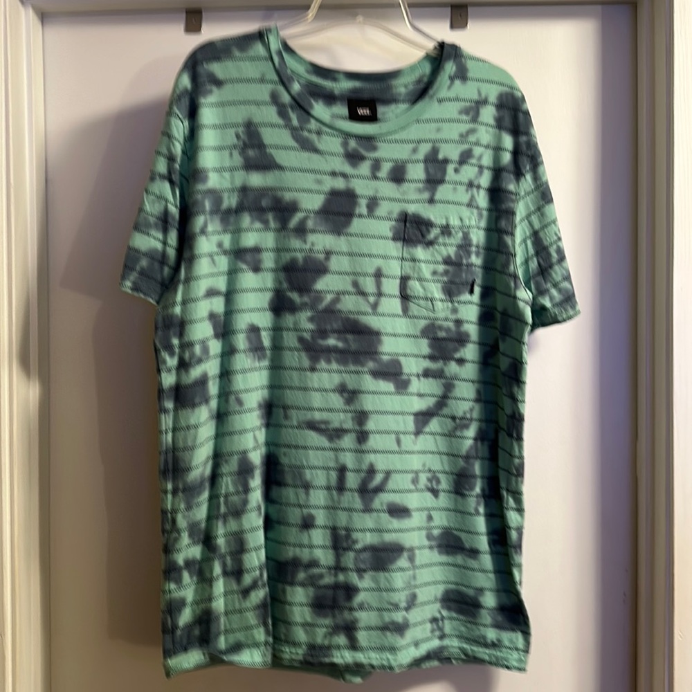 Men’s casual tee shirt
